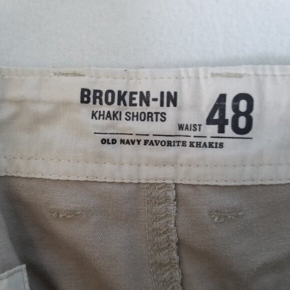 Old Navy Broken In Tan Khaki Shorts Men's Size 48 - Picture 2 of 5